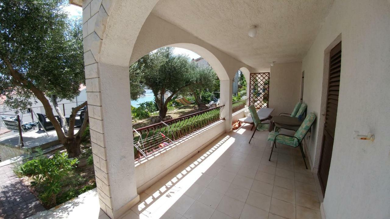 Apartments Dora Banjol المظهر الخارجي الصورة