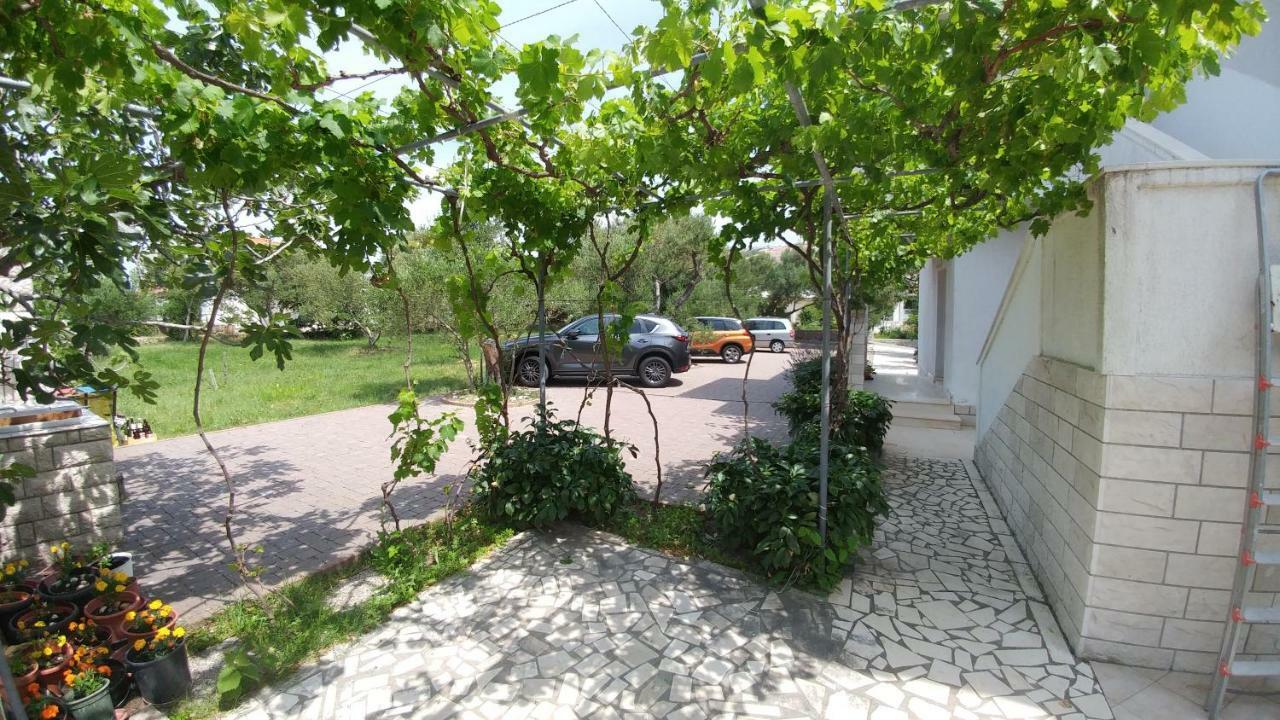 Apartments Dora Banjol المظهر الخارجي الصورة